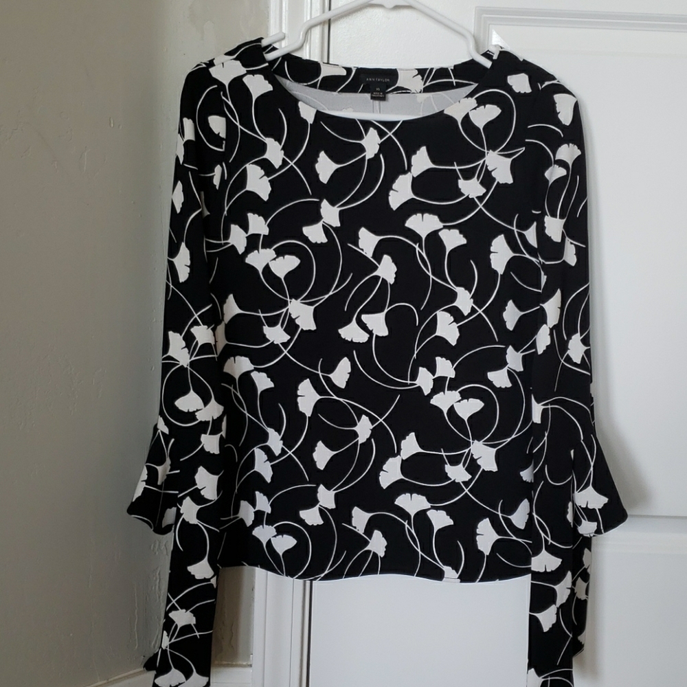 Ann Taylor Woman's Blouse.